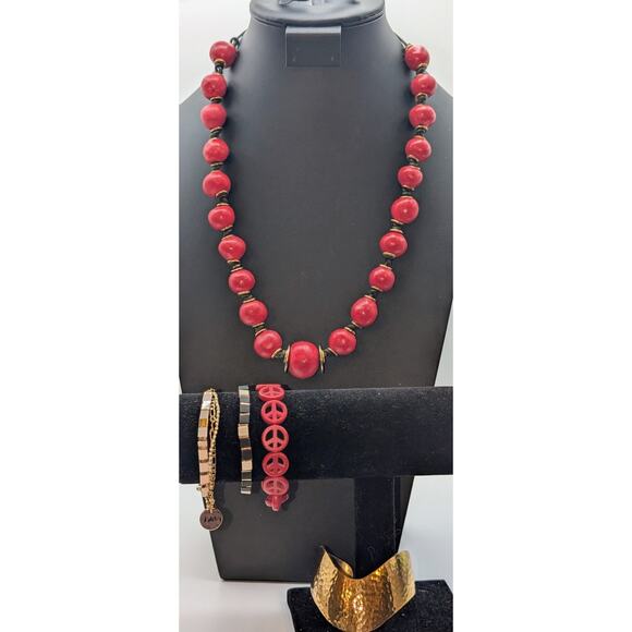 Mixed Jewelry of Red Black Gold Theme Five Piece Lot - Picture 10 of 10